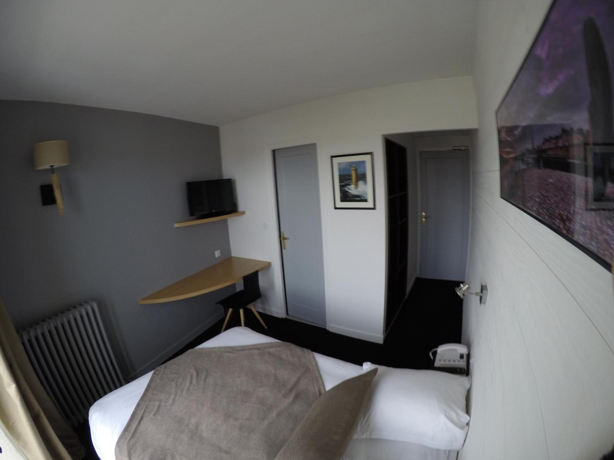 Hotel Les Brises La Rochelle  Room photo